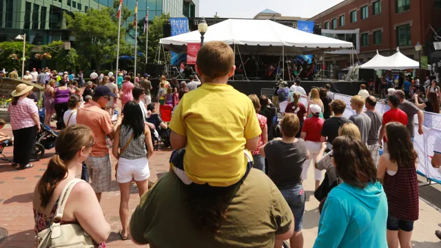 Festival permit (street), permis de festival (rue)